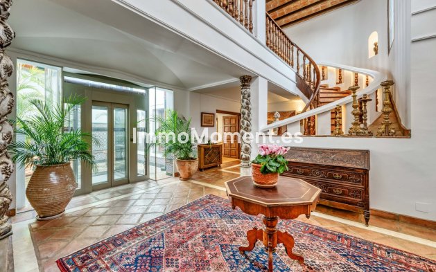Wiederverkauf - Freistehende Villa - Marbella - La Mairena