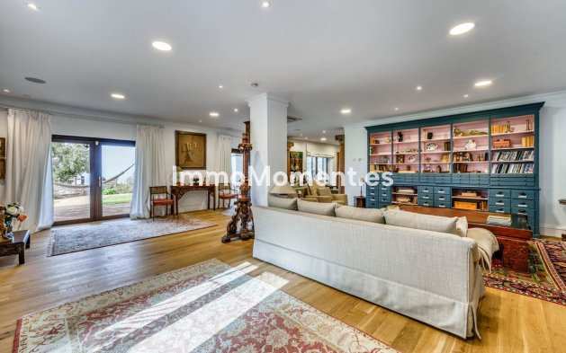 Wiederverkauf - Freistehende Villa - Marbella - La Mairena