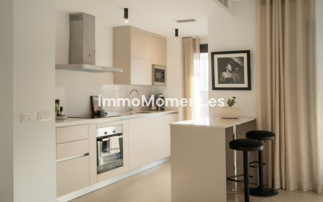 Resale - Apartment - Estepona - Estepona Centro