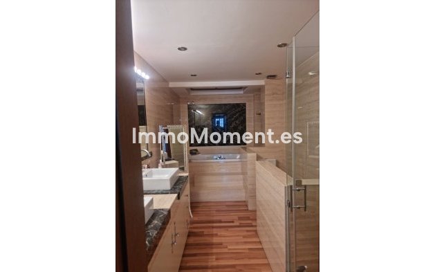 Revente - Maison mitoyenne - Estepona  - Estepona Centro