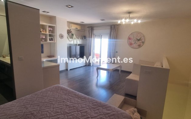 Revente - Maison mitoyenne - Estepona  - Estepona Centro