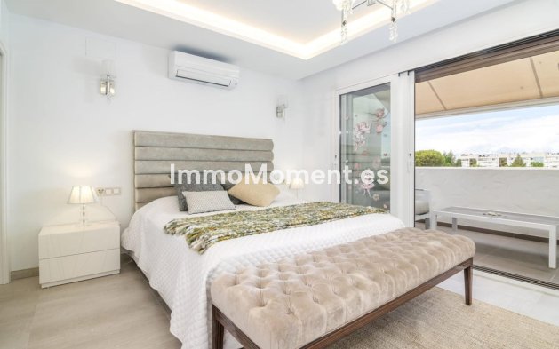 Resale - Apartment - Marbella - Puerto Banús