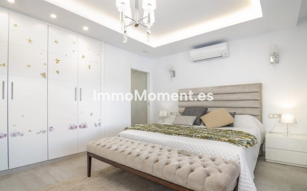 Resale - Apartment - Marbella - Puerto Banús