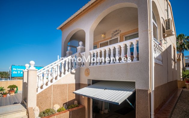 Reventa - Villa independiente - Orihuela - Los Altos