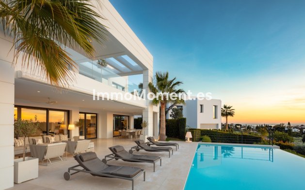Wiederverkauf - Freistehende Villa - Marbella - Nueva Andalucía