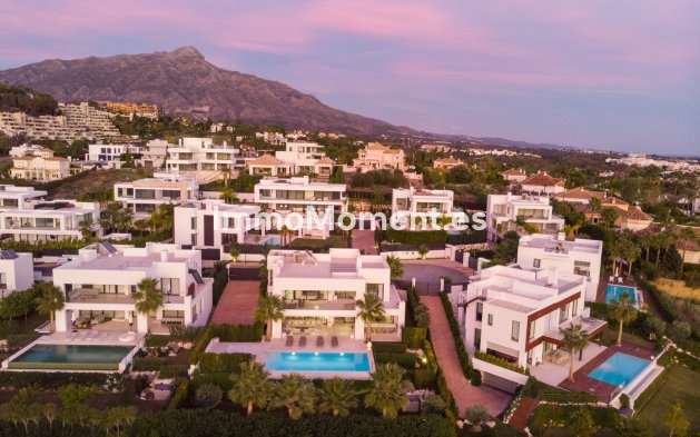 Wiederverkauf - Freistehende Villa - Marbella - Nueva Andalucía