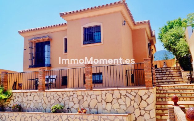 Wiederverkauf - Freistehende Villa - Benalmadena - Benalmadena Centro