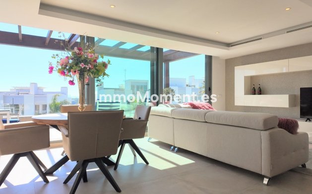 Resale - Apartment - Estepona - Cancelada