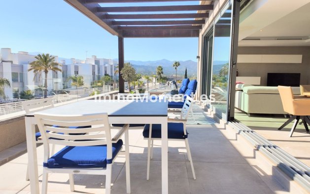 Resale - Apartment - Estepona - Cancelada