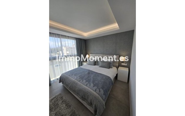 Resale - Apartment - Estepona - Cancelada