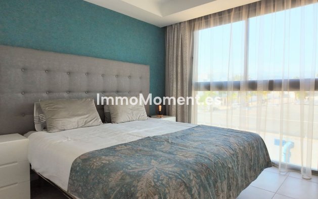 Resale - Apartment - Estepona - Cancelada