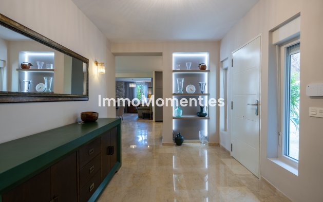 Resale - Detached villa - Marbella - Marbesa