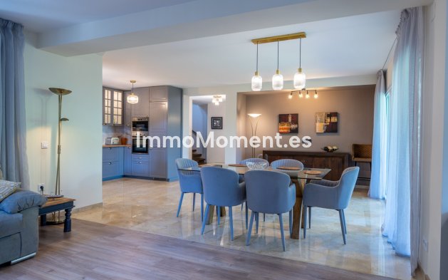 Resale - Detached villa - Marbella - Marbesa