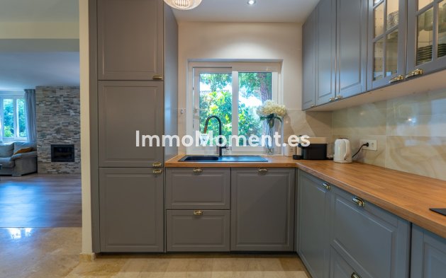Resale - Detached villa - Marbella - Marbesa