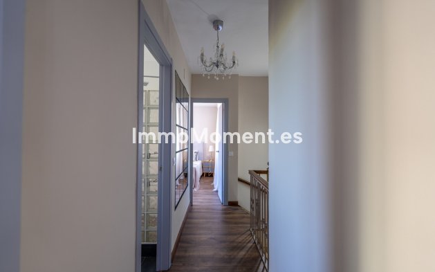 Resale - Detached villa - Marbella - Marbesa