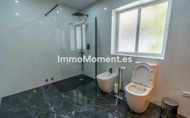 Resale - Detached villa - Marbella - Marbesa