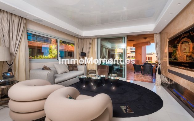 Resale - Apartment - Estepona - Estepona Centro