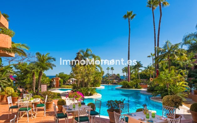 Resale - Apartment - Estepona - Estepona Centro