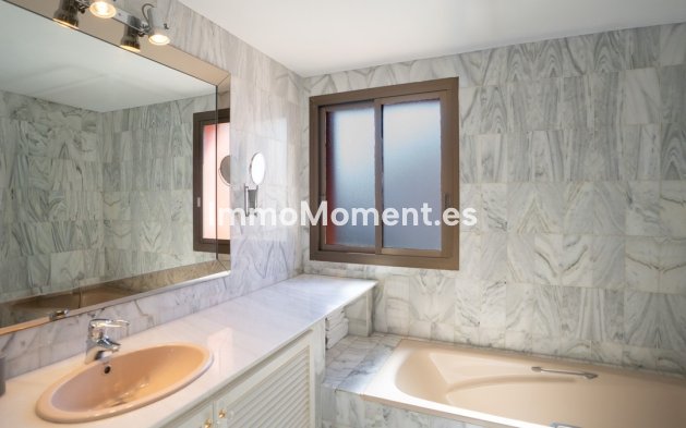 Wiederverkauf - Freistehende Villa - Marbella - Marbella Centro