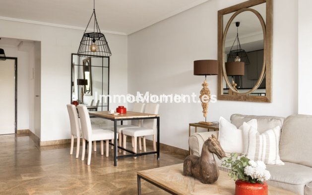 Reventa - Apartamento - Estepona  - Estepona Centro