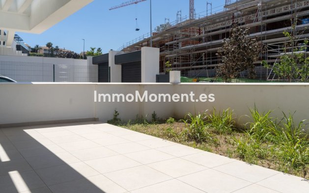 Resale - Detached villa - Estepona - Atalaya