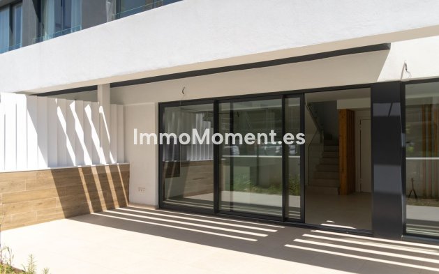 Resale - Detached villa - Estepona - Atalaya