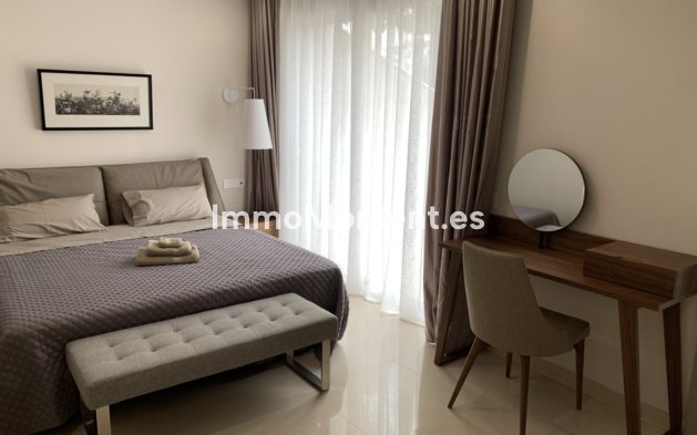 Wiederverkauf - Wohnung - Marbella - Puerto Banús