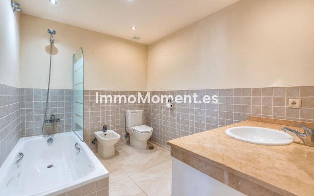 Revente - Maison mitoyenne - Estepona  - Estepona Centro