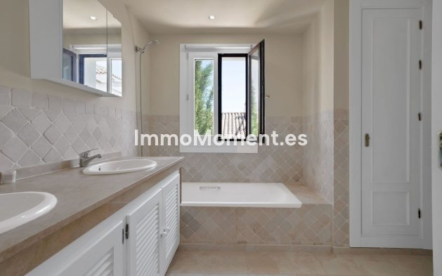 Revente - Maison mitoyenne - Estepona  - Estepona Centro