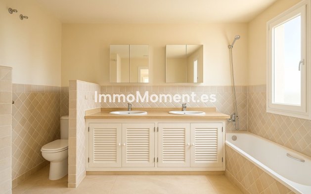 Revente - Maison mitoyenne - Estepona  - Estepona Centro