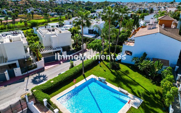 Revente - Maison mitoyenne - Estepona  - Estepona Centro