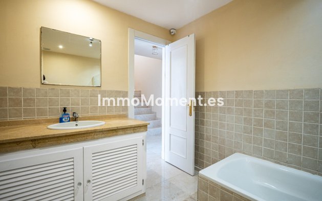 Revente - Maison mitoyenne - Estepona  - Estepona Centro