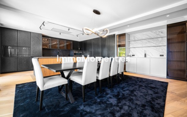 Resale - Detached villa - Marbella - Nagüeles