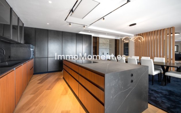 Resale - Detached villa - Marbella - Nagüeles