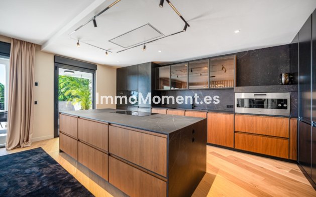 Resale - Detached villa - Marbella - Nagüeles
