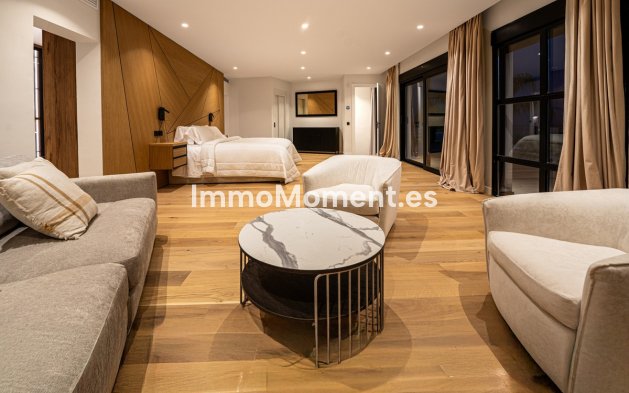 Resale - Detached villa - Marbella - Nagüeles