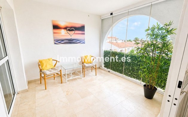 Resale - Apartment - Estepona - Atalaya