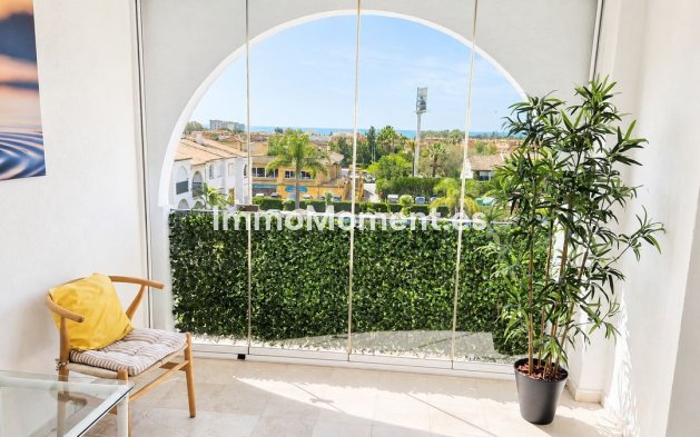 Resale - Apartment - Estepona - Atalaya
