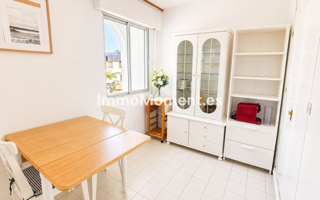 Resale - Apartment - Estepona - Atalaya