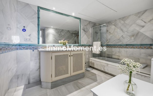 Resale - Apartment - Benahavís - Monte Halcones