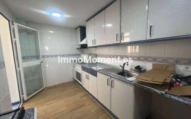 Revente - Appartement - Estepona  - Estepona Centro