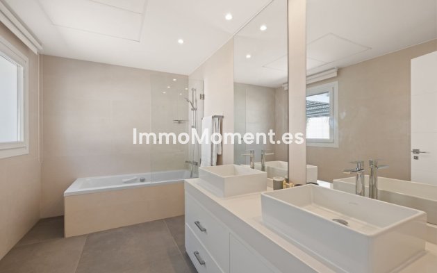 Reventa - Villa independiente - Marbella - La Mairena