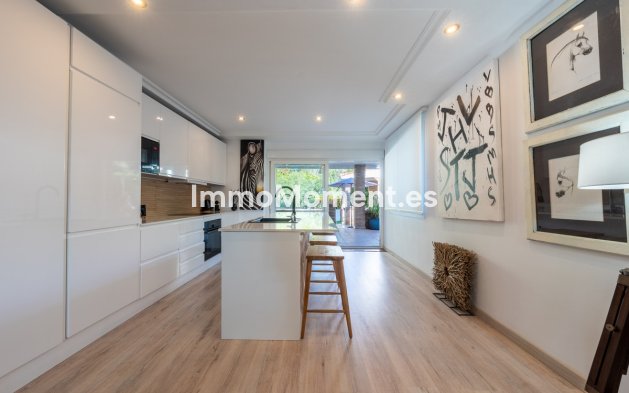 Resale - Detached villa - Marbella - Hacienda Las Chapas