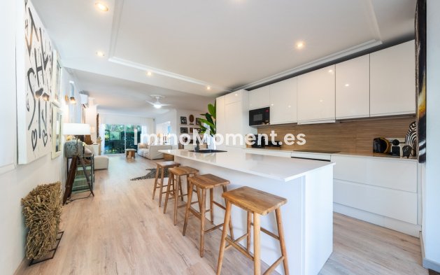 Resale - Detached villa - Marbella - Hacienda Las Chapas
