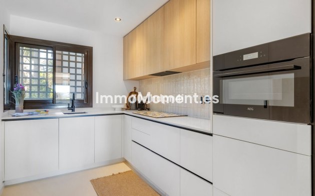 Revente - Appartement - Estepona  - Estepona Centro
