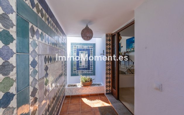 Resale - Detached villa - Estepona - Estepona Centro