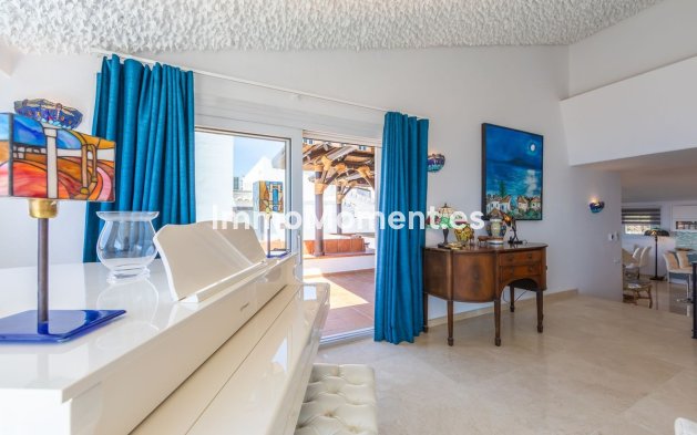 Resale - Detached villa - Estepona - Estepona Centro