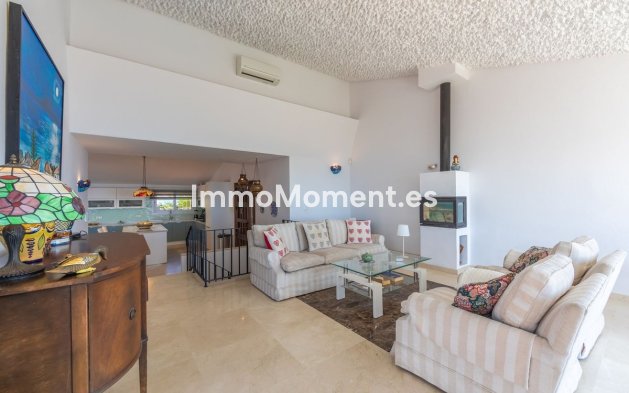 Resale - Detached villa - Estepona - Estepona Centro