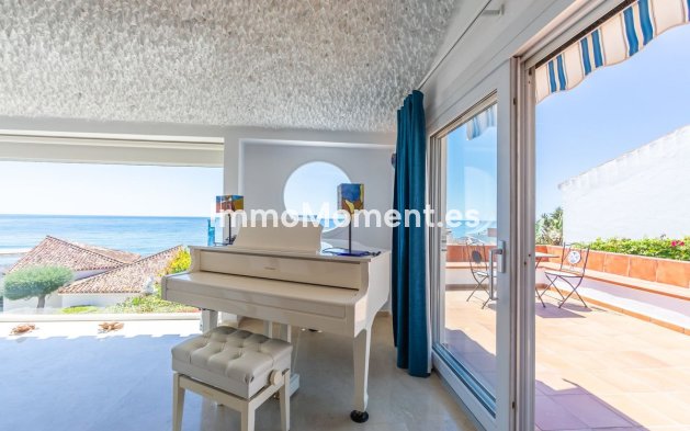 Resale - Detached villa - Estepona - Estepona Centro