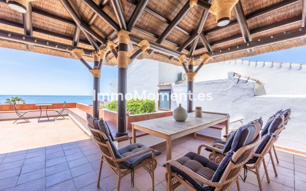 Resale - Detached villa - Estepona - Estepona Centro